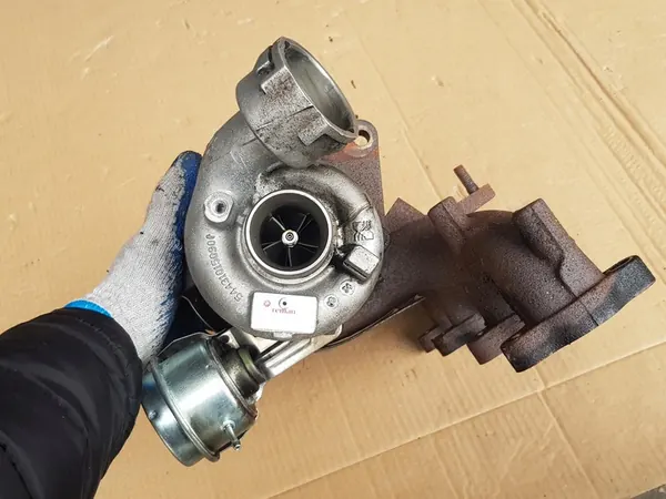 Turbo completo 1.9 TDI 105CV BLS - Reconstruido image 4