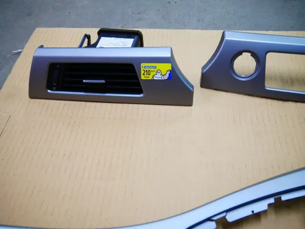 Jeu de Garnitures Console Portière BMW E90 E91 - OEM image 3