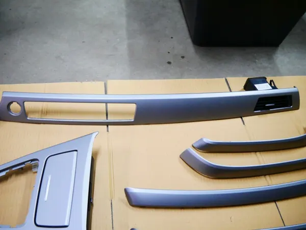 Jeu de Garnitures Console Portière BMW E90 E91 - OEM image 4