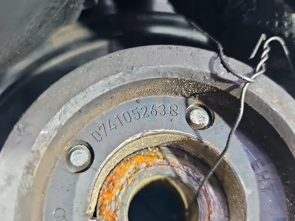 Polia do virabrequim VW Crafter 06-11 2.5 TDI 074105263B image 4