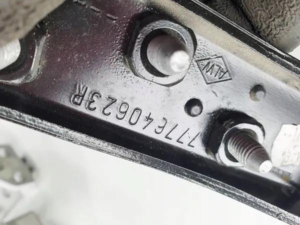 Guia de Porta Deslizante Direita Renault Master III OEM 777640623R-rr image 2