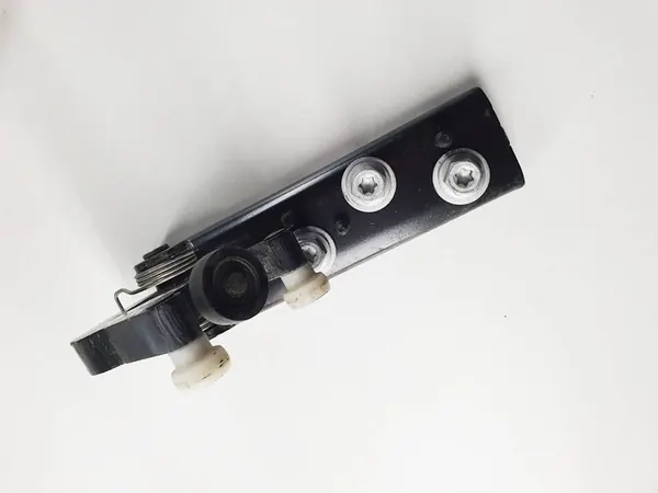 Guia de Porta Deslizante Direita Renault Master III OEM 777640623R-rr image 4