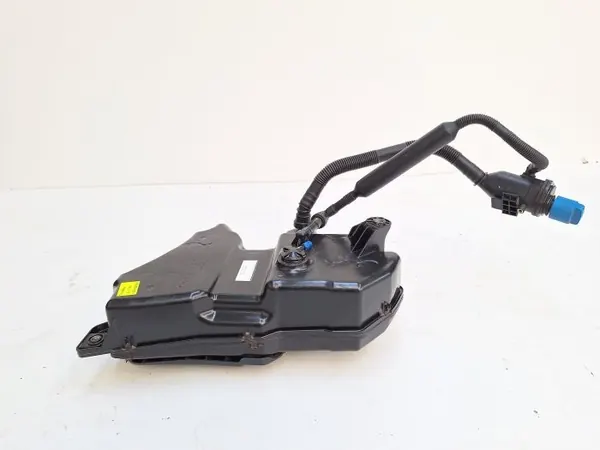 Réservoir AdBlue avec Pompe OEM 5QA131877D - Occasion image 2