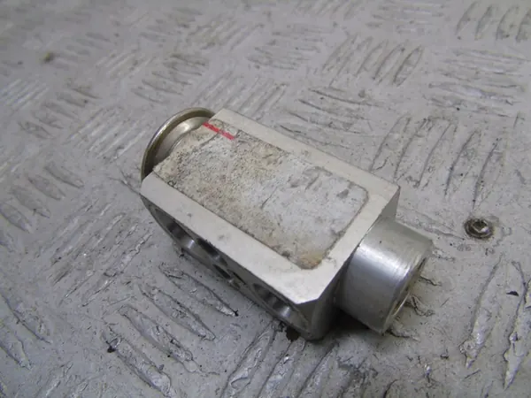 A/C Laajennusventtiili BMW X5 F15 2015 image 2