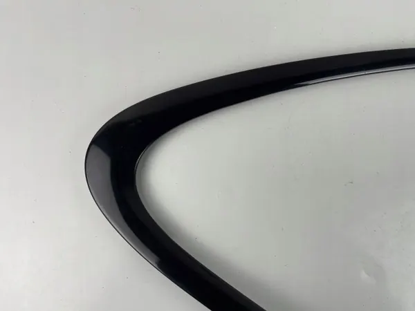 Porsche Cayenne Takaikkunan Lista OEM 7P5853996 image 4