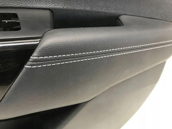 OEM 82380-G6010 Kia Picanto Deurbekleding Rechts Voor image 3