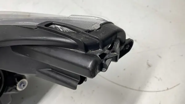 TOYOTA YARIS 20- Faro delantero derecho LED image 6