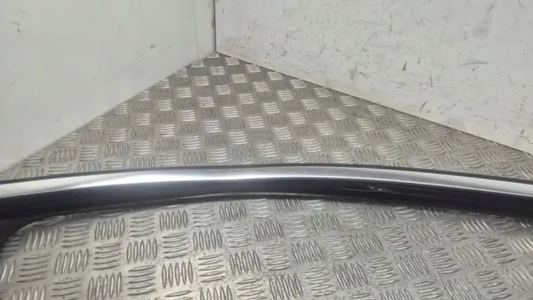 Mercedes E-Klasse W213 deur raamrubber OEM A2137252800 image 4
