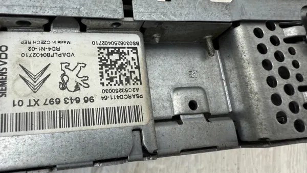 Radio CD OEM 96643697 K135/666LI pour Peugeot 207 image 4