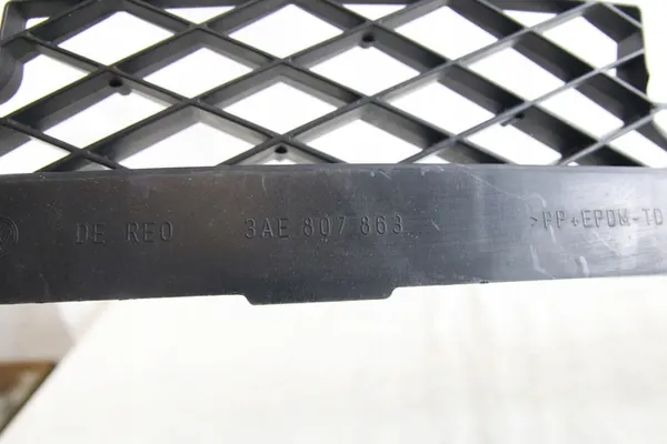 Scivolo di montaggio paraurti VW Passat B7 2010-2015 OEM uz11593 image 4