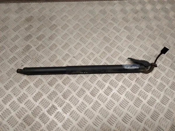 Oikea takaluukun aktuaattori OEM 2696593 BMW X1 F48 image 3