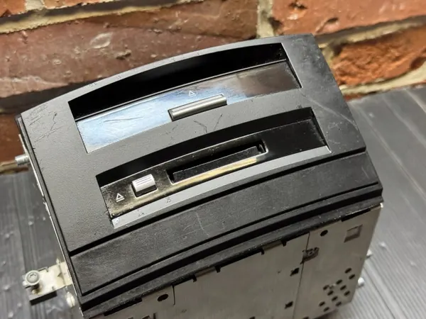 Mercedes W221 Radiobyttare OEM A2218703391 image 4