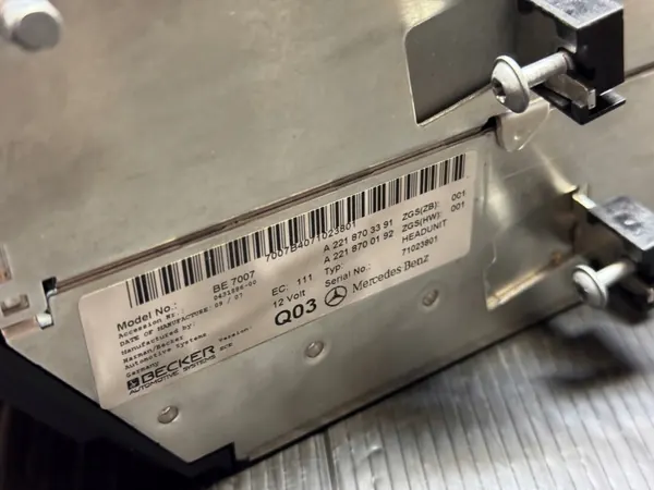 Mercedes W221 Radiobyttare OEM A2218703391 image 5