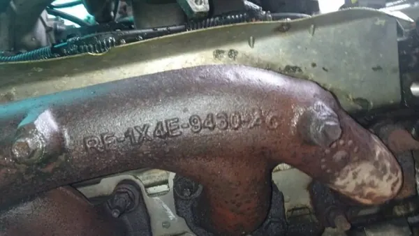 Jaguar X-Type Pakoputken Keräin OEM RF1X4E9430AC image 4