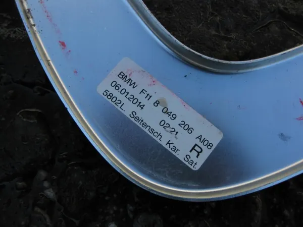 BMW F11 Taka-oikea Ikkunalista OEM 8049206 image 3