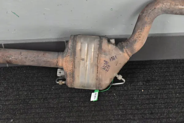 OEM A2134912901 Middendemper Mercedes C238 image 3