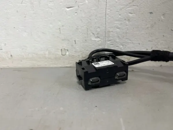 Ljudanslutning OEM A2978202701 för Mercedes EQS 580 image 4