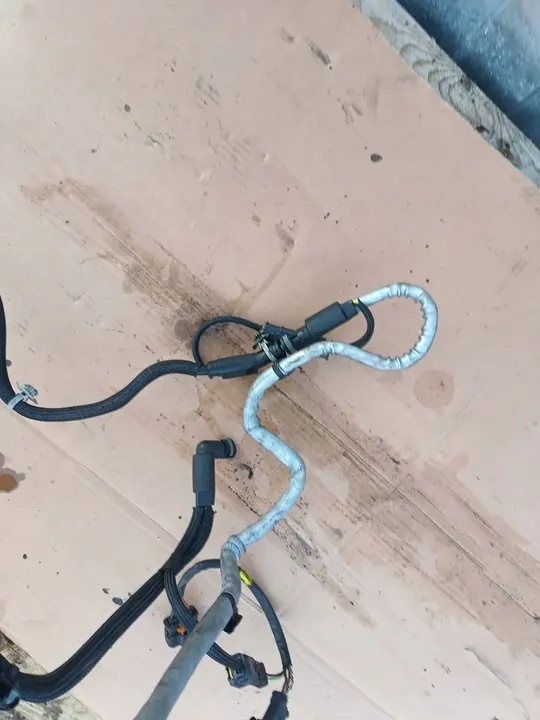 Tuyau Adblue complet Peugeot 3008 II image 4