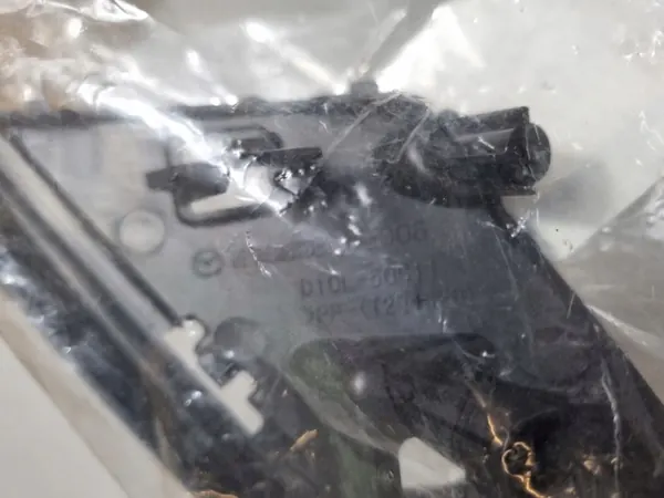 Grille de pare-chocs avant droite MAZDA CX-3 NEUVE OE image 5