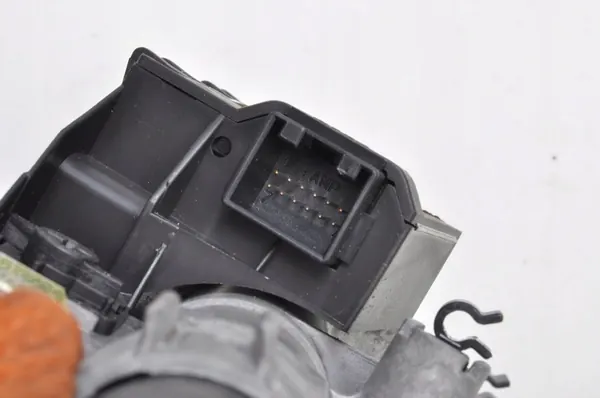 Porsche Boxster 986 Sytytyskytkin 99634701707 image 9