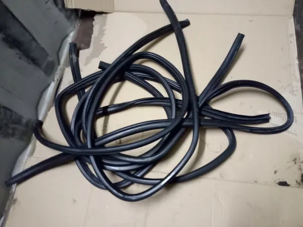 Conjunto de vedantes de porta Toyota Yaris III 2011- 4 peças image 1