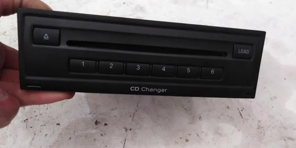 Cambiador CD Audi OEM 8X0035110B - Usado image 3