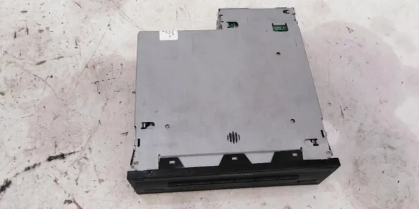 Cambiador CD Audi OEM 8X0035110B - Usado image 6