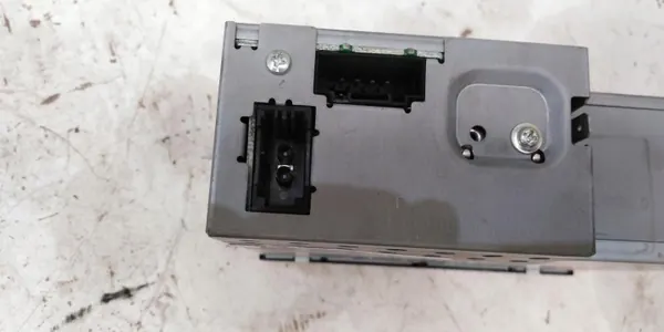 Cambiador CD Audi OEM 8X0035110B - Usado image 9