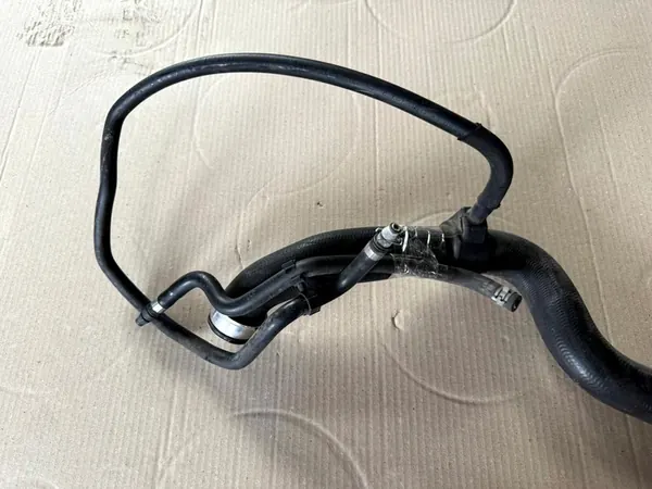 Flexibele slang Mercedes A2215013784 image 4