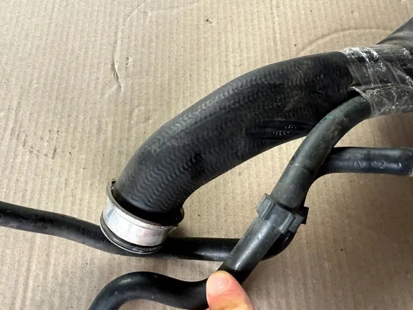 Flexibele slang Mercedes A2215013784 image 7