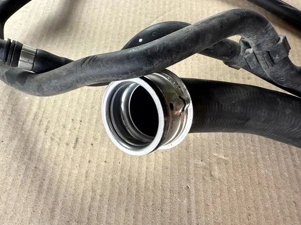 Flexibele slang Mercedes A2215013784 image 8