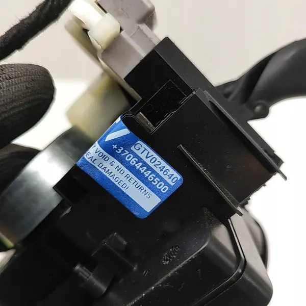 VW AMAROK 2.0L 132kw Onderdelen 6Q0953513AM image 9