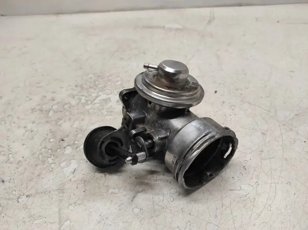 EGR-venttiili SEAT TOLEDO 3 III 04- 1.9TDI 038131501T image 2