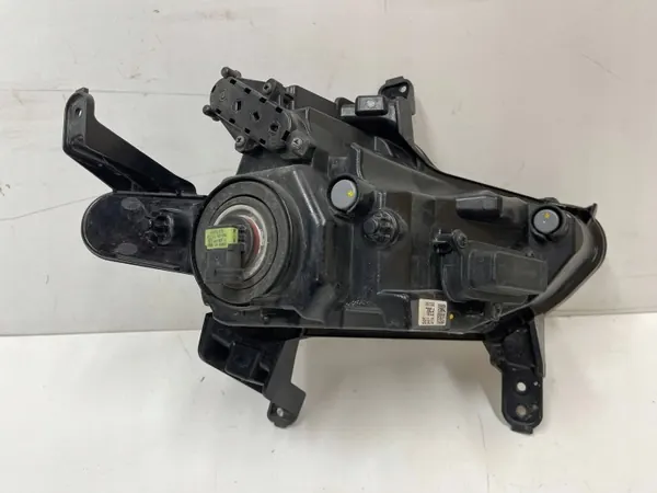 Halogenstrålkastare Fram Vänster OEM 92201J7500 Kia Ceed image 5