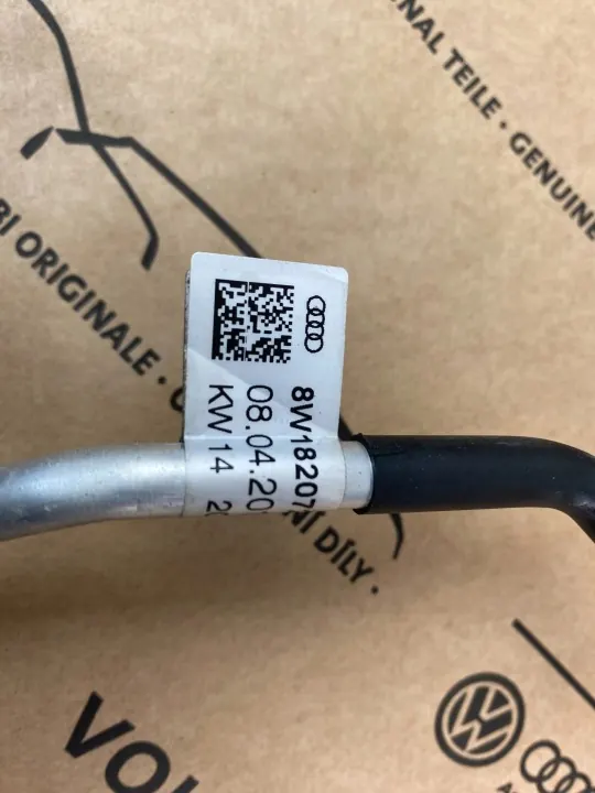 Tubo climatizzatore Audi A4 S4 8W B9 8W1820720F image 3
