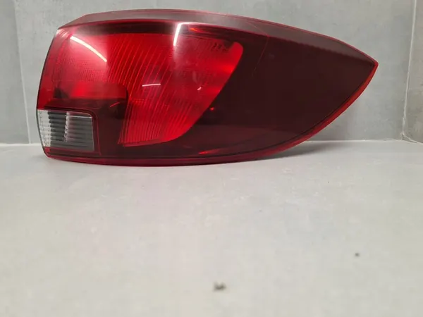 Luz Trasera Derecha Opel Astra V Kombi Original 39077375 image 6