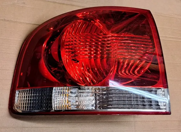 VW Touareg Lámpara Trasera Izquierda 7L6945095K image 2