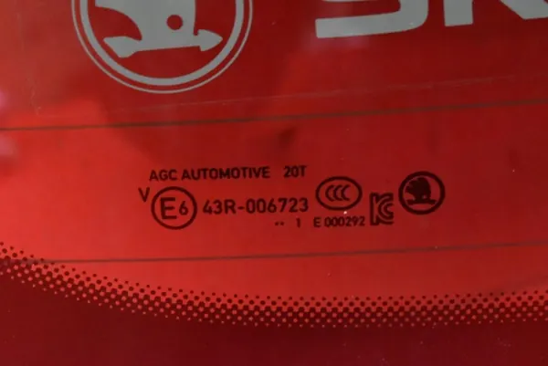 Takalasi OEM mamAUTO-1044215 Skoda Octavia IV:lle image 6