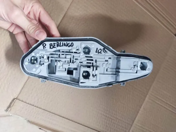 OEM Höger Baklykta Insats för Citroen Berlingo II image 4