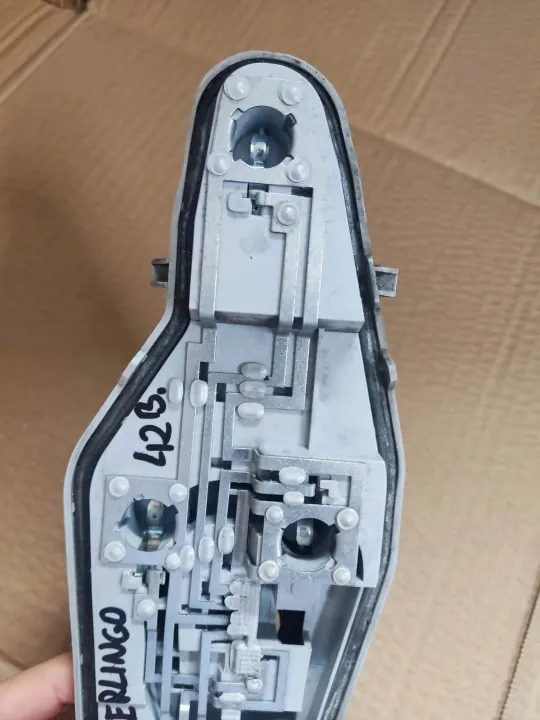 OEM Höger Baklykta Insats för Citroen Berlingo II image 6