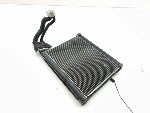 Land Rover ilmastointihöyrystin OEM AMD206947 - Käytetty image 2
