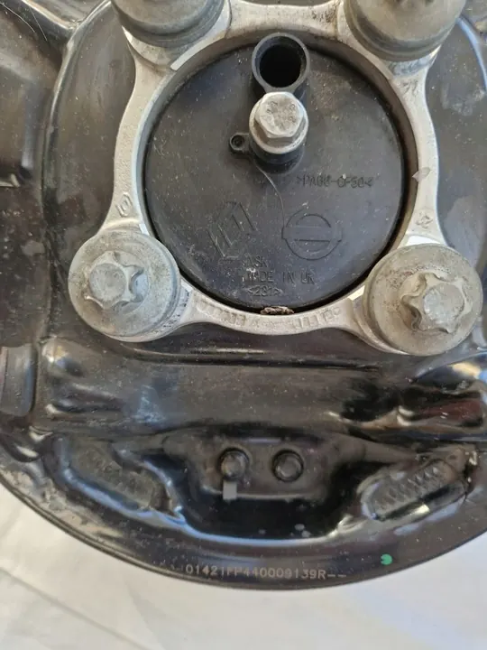 Tambour de frein droit Renault Captur II 440009139R image 4