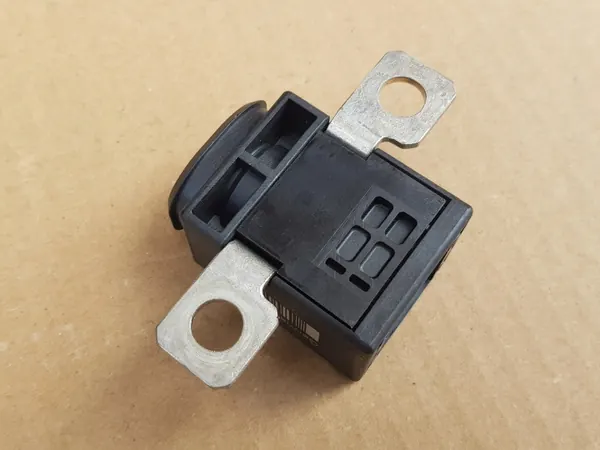 Fusível pirotécnico OEM 4F0915519 para Audi A4 B8 image 7