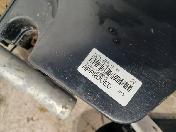 Actuateur électrique hayon OEM A1648004148 Mercedes GL image 5