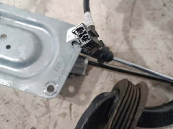 Actuateur électrique hayon OEM A1648004148 Mercedes GL image 7