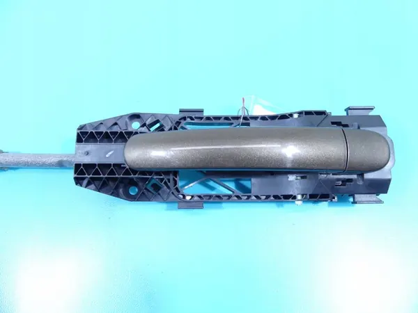 Vasen Takaluukun Ulkokahva VW Jetta VI image 2