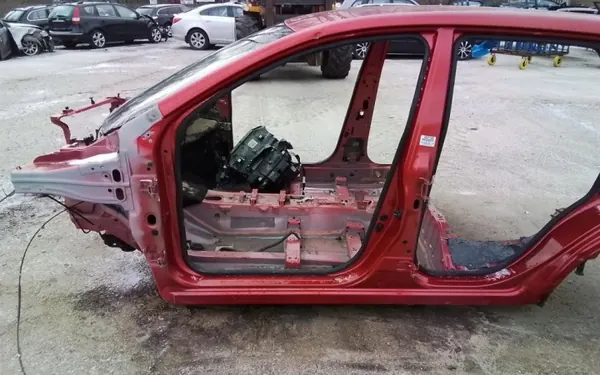 OEM Wrakowisko-7746- Vasen neljännespilari Renault Kadjarille image 2
