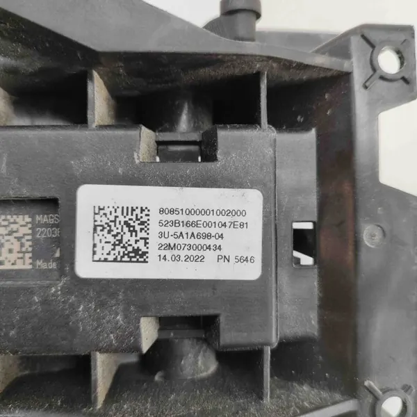 Motor de compuerta BMW OE 5A1A698 para iX (I20) 4.0L image 7