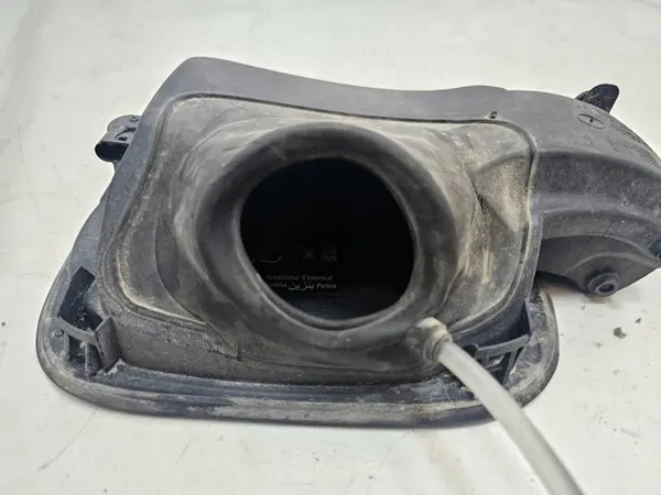 Dodge RAM V 19- polttoainekansi OEM 52029861AC image 5
