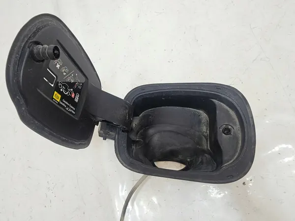 Dodge RAM V 19- polttoainekansi OEM 52029861AC image 9